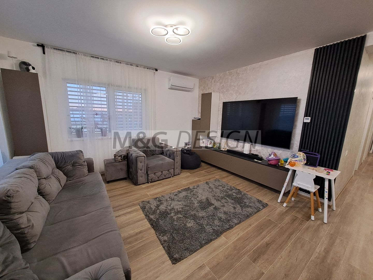 3 camere  bloc nou, 80 mp utili , balcon de 20 m - Poză 36