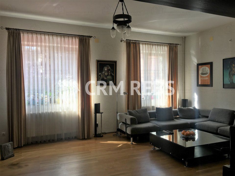 Vila - 6 camere - Victoriei - Poză 1