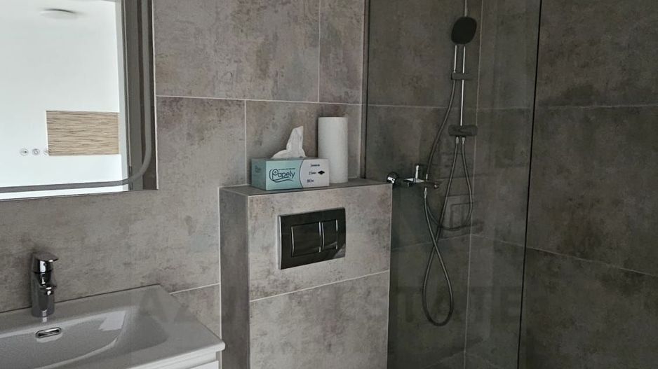 Apartament modern 3 camere 2 bai  terasa acoperita etaj 1 in Cristian - Poză 7