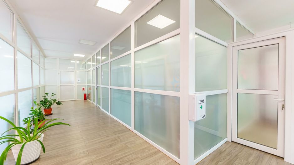 Parcare tiruri și spațiu de birouri - Poză 7