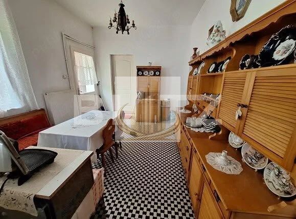 Proprietar vand apartament la casa pe Torontalului - Poză 4