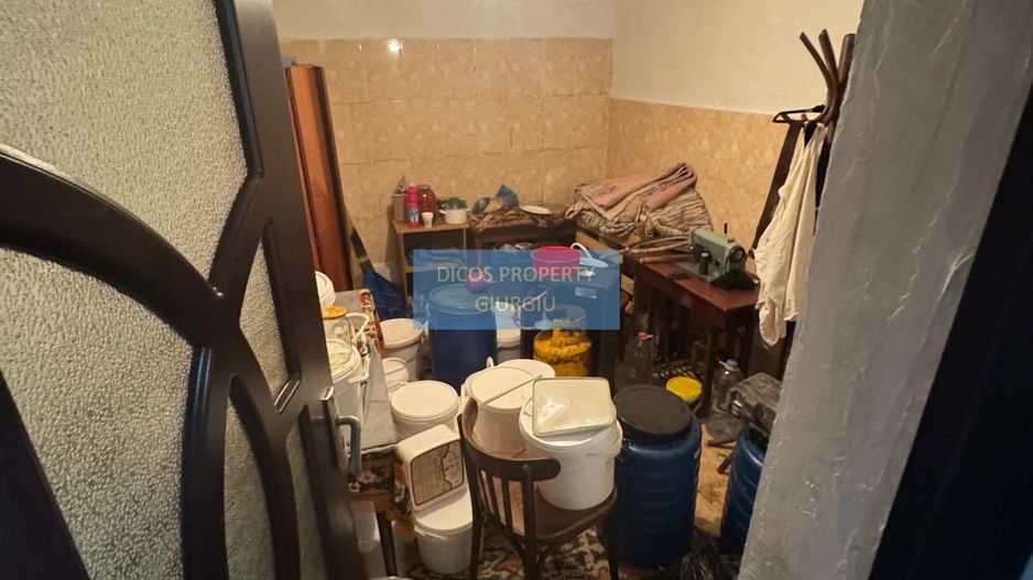 Casă cu garaj – str. Mărășești - Poză 11