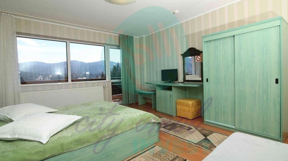 Vila cu 24 de camere cu priveliste superba ideal investitie in PREDEAL - Poză 11