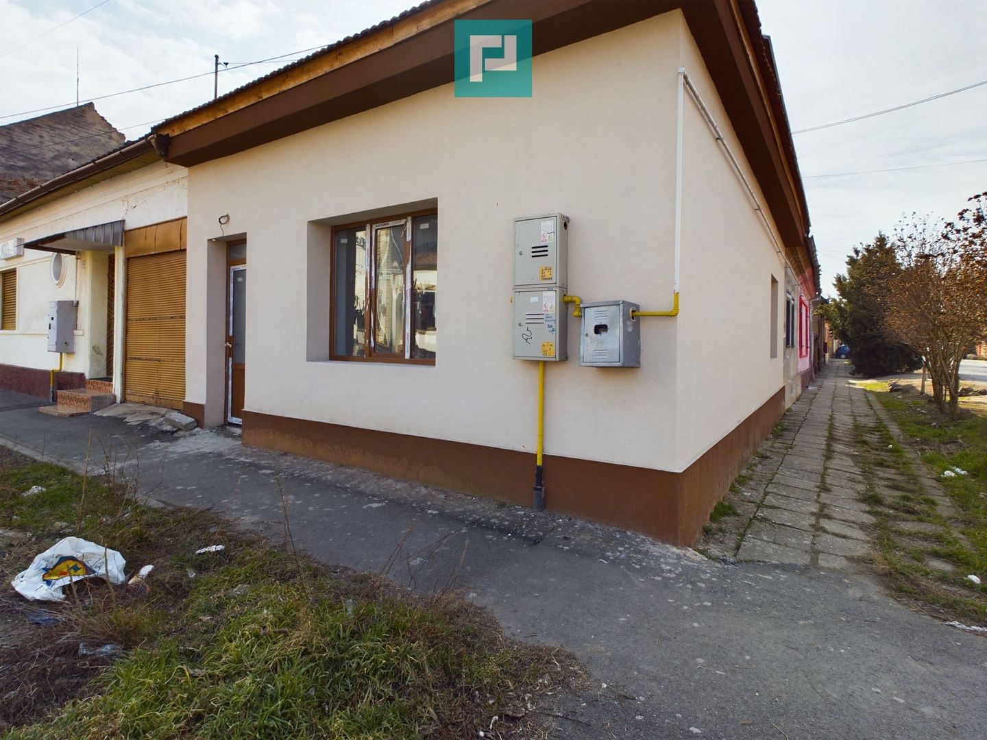 Apartament pasiv la casă  de vânzare zona Pârneava - Poză 2