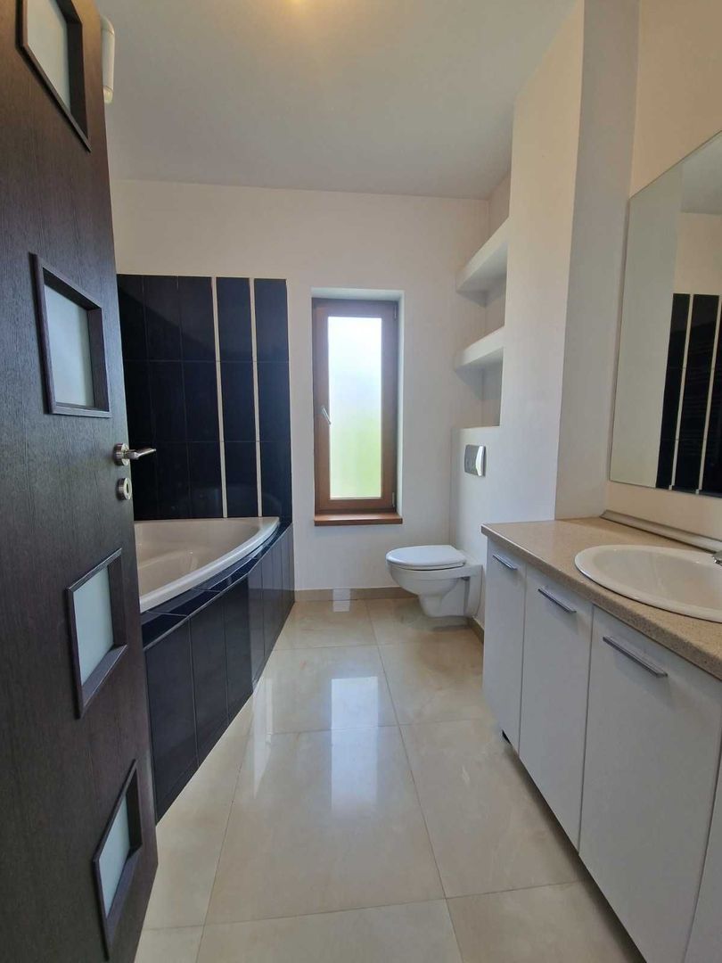 Vila de inchiriat, 4 camere, incalzire in pardosela, curte 800 m2 - Poză 8