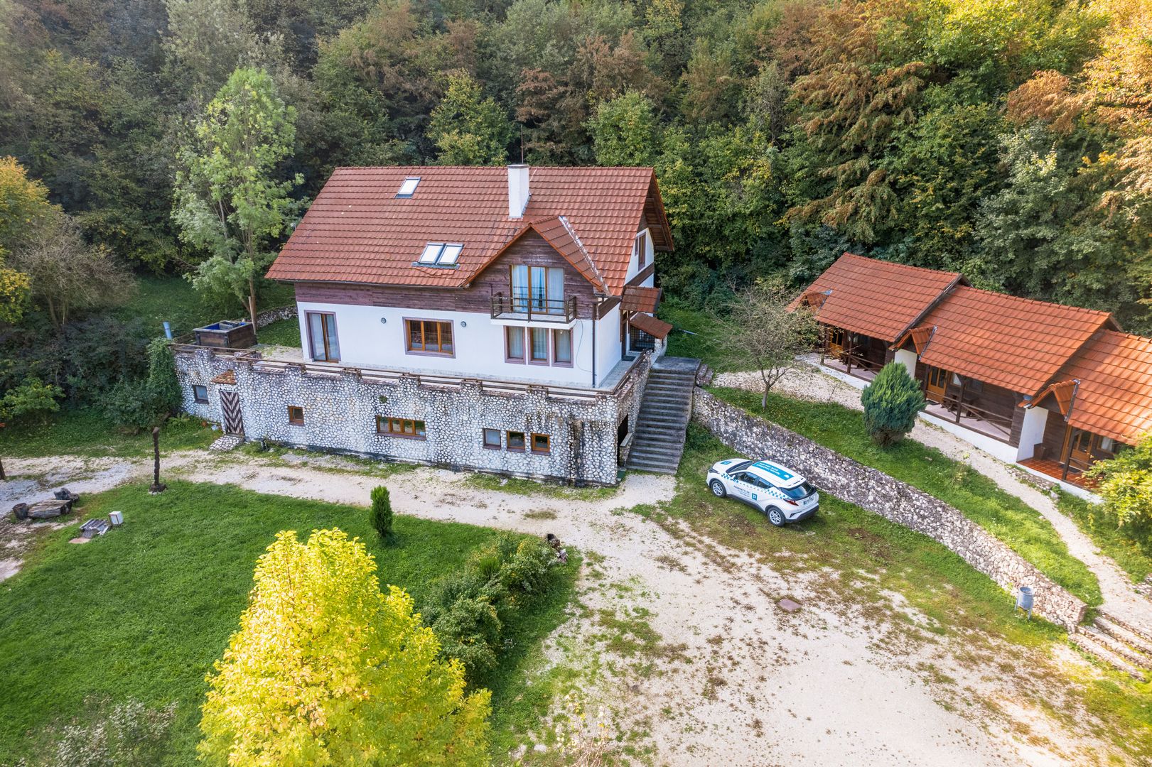 Domeniu în satul Căprioara - Poză 8