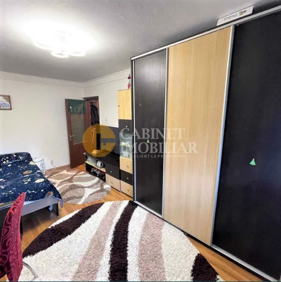 Etaj 2, apartament cu 2 camere decomandat zona Galata - Poză 4