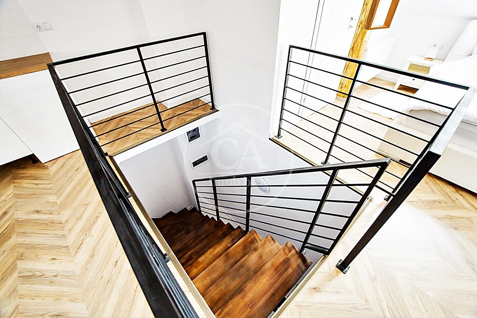 Apartament la casa, de inchiriat cu 1 camera in zona Centrala, Oradea - Poză 3