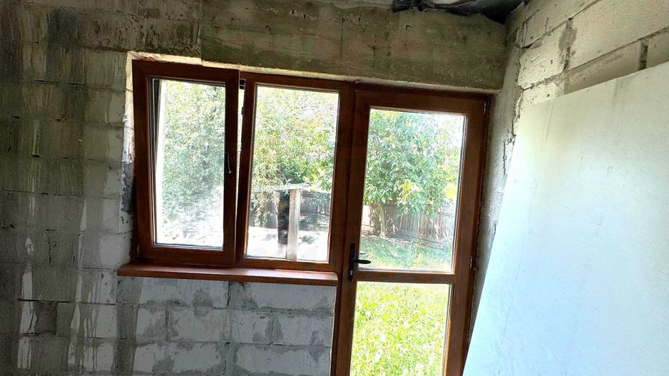 99.900 Euro casa+teren 1000 mp(concesiune) in com Sendreni - Poză 10
