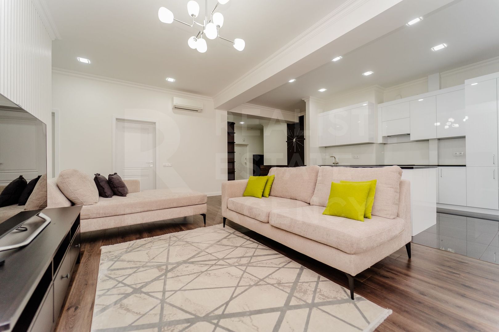 Chirie, apartament, 3 camere, strada Alexandru Bernardazzi, Centru - Poză 1