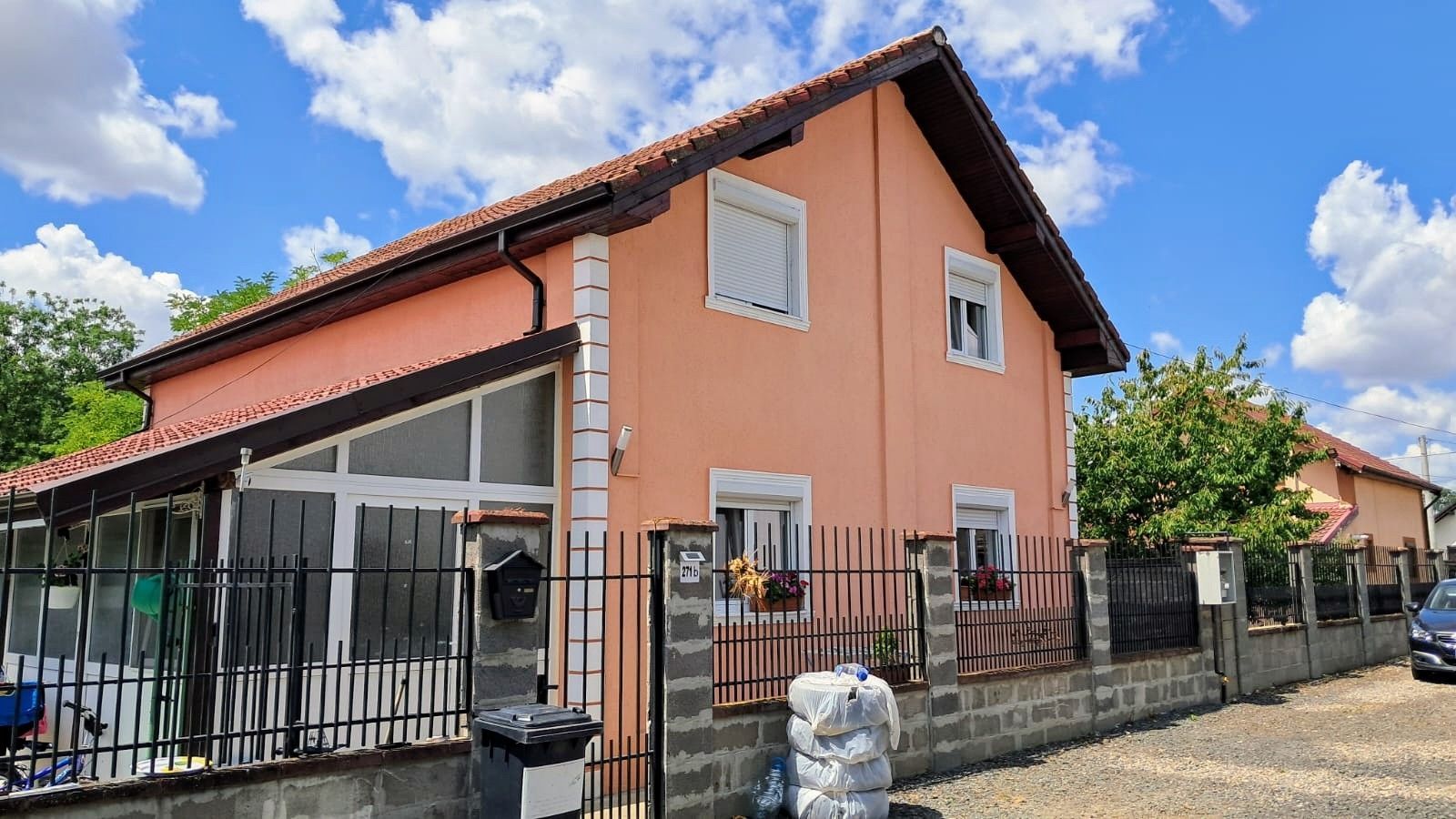 Casa individuală P+M, zonă liniștită, în Vatra veche a satului - Poză 2