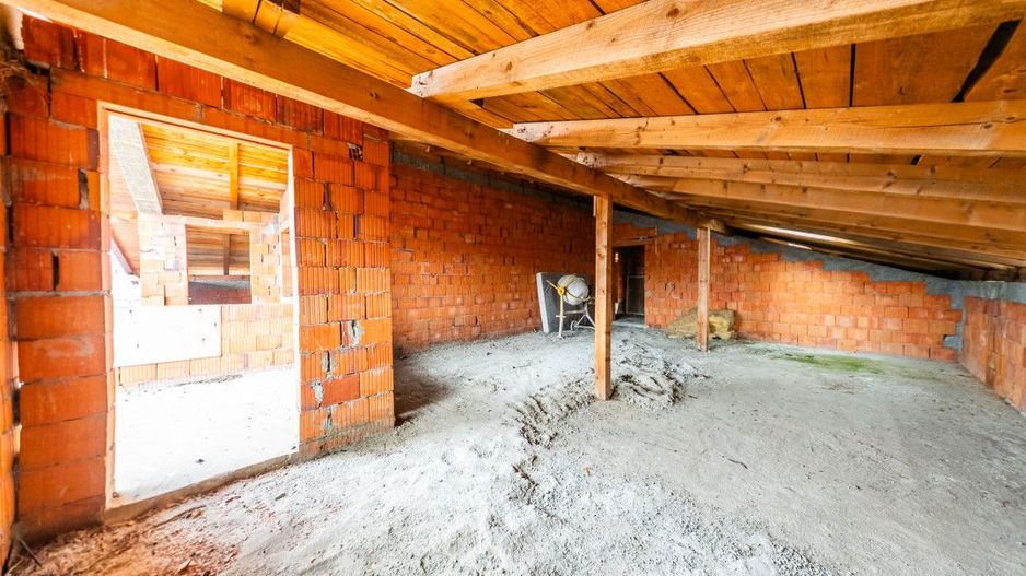 Casa caramida P+M, Vinga, cu potential spatiu comercial - Poză 14