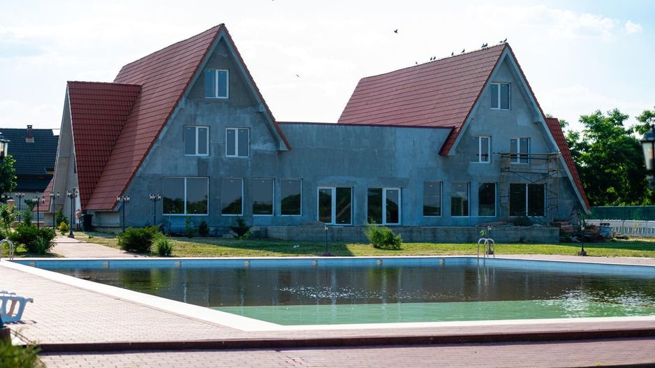 Sala de evenimente cu  piscina si foisor Biled COMISION 0 % CUMPARATOR - Poză 12