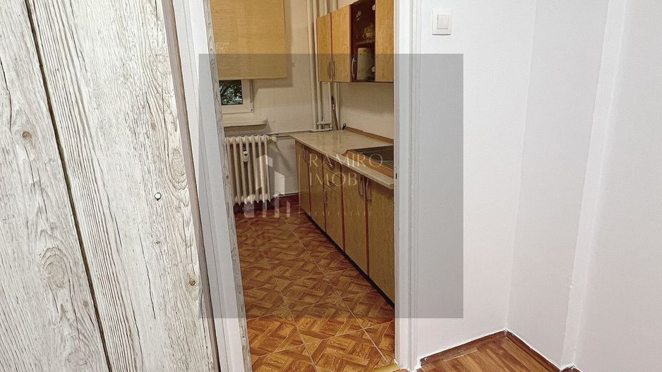 Apartament 3 camere bloc 1982 etaj 2 - Piata Sudului Sector 4 - Poză 3