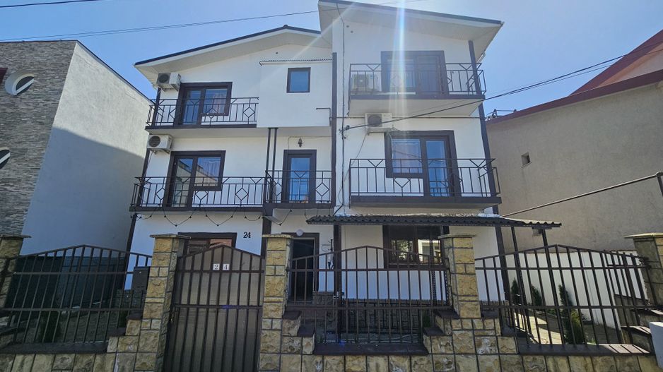 Pensiune de vanzare/Eforie Nord/la 10 minute de plajă – 17 camere - Poză 1