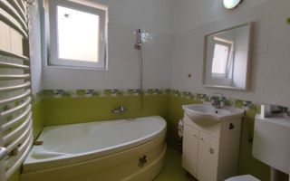 Apartament cu 3 camere și 2 parcări, curte comună, lângă pădure. - Poză 6
