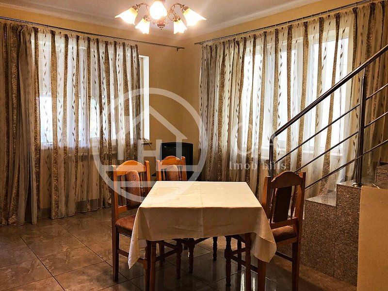 Casa P+M cu 6 camere de inchiriat in zona Iosia Nord, Oradea - Poză 2