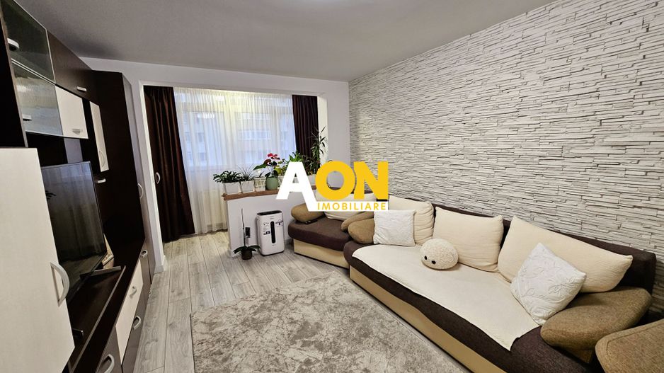 Apartament 2 camere, decomandat, 55 mp utili, mobilat, et. intermediar - Poză 1