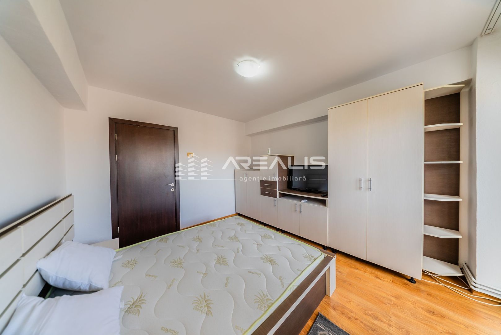 ÎNCHIRIAT!!! Închiriere apartament 3 camere –Micălaca - Poză 7
