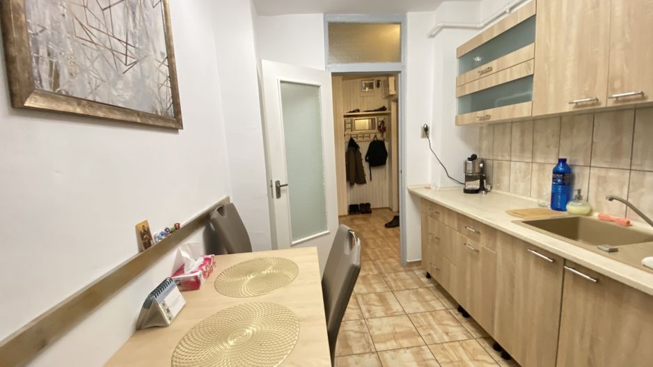 Apartament 3 Camere, Decomandat, Etaj 3,  Zona Aradului, Comision 0% - Poză 3