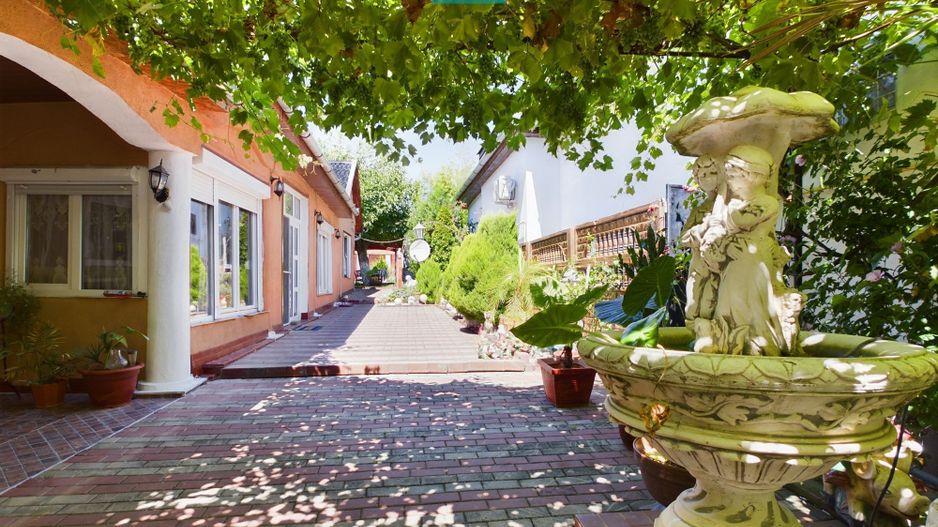 Casă stil conac pe drumul Cetății - Șiria - Poză 5