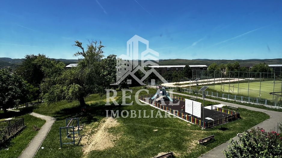 Apartament 2 camere decomandat – Micro 7 | Etaj 2 | Balcon | Panoramă - Poză 3