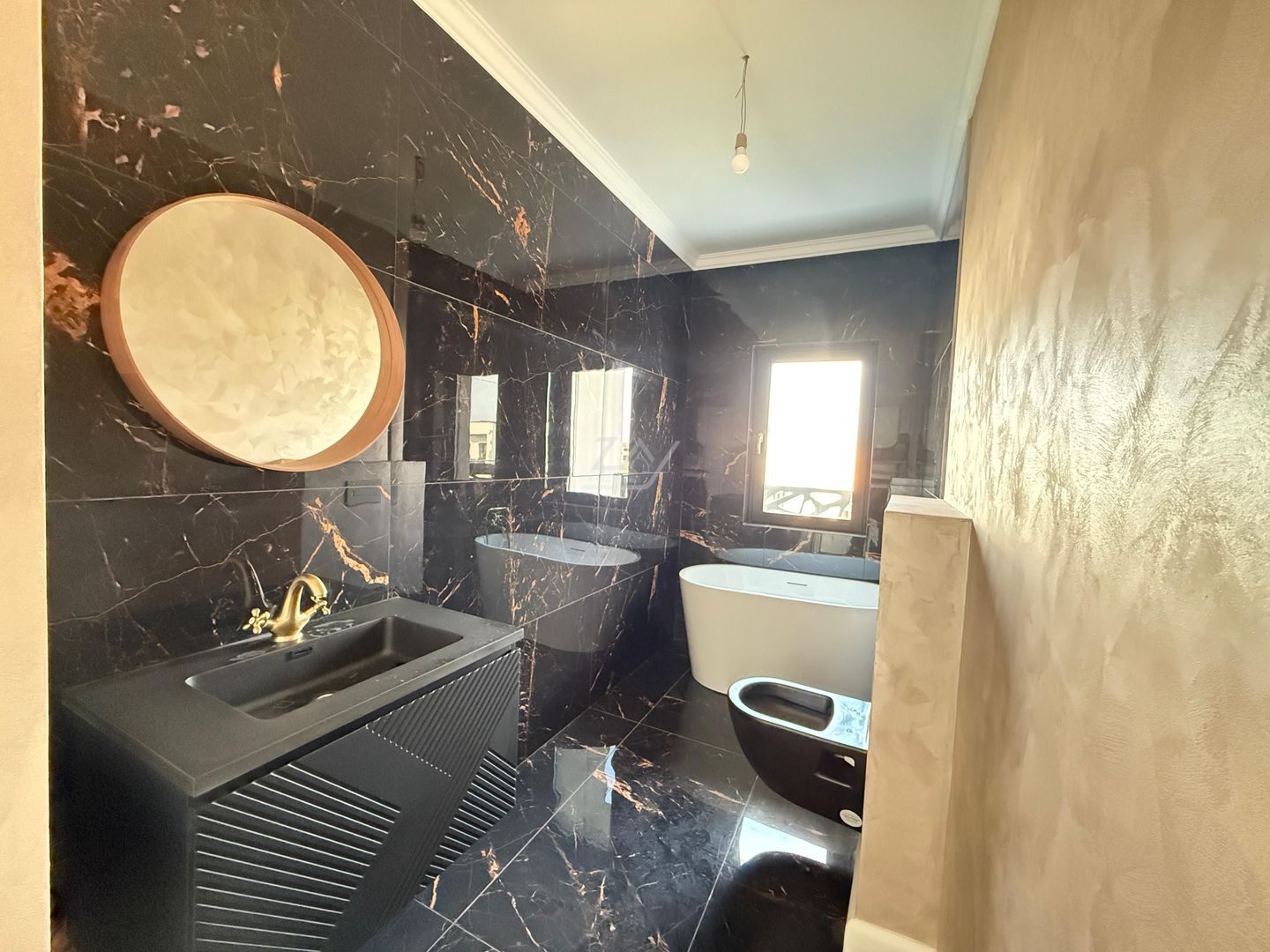 Drumul Boilor. Despartit prin camera tehnica. Toate utilitatile. - Poză 10