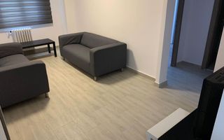 Vand apartament  3 camere - Poză 2