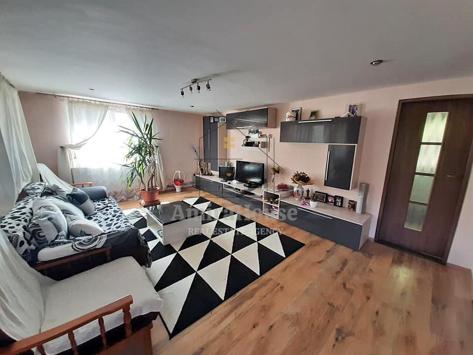 Casa individuala, teren 1.300 mp, Floresti zona str Tautului - Poză 1