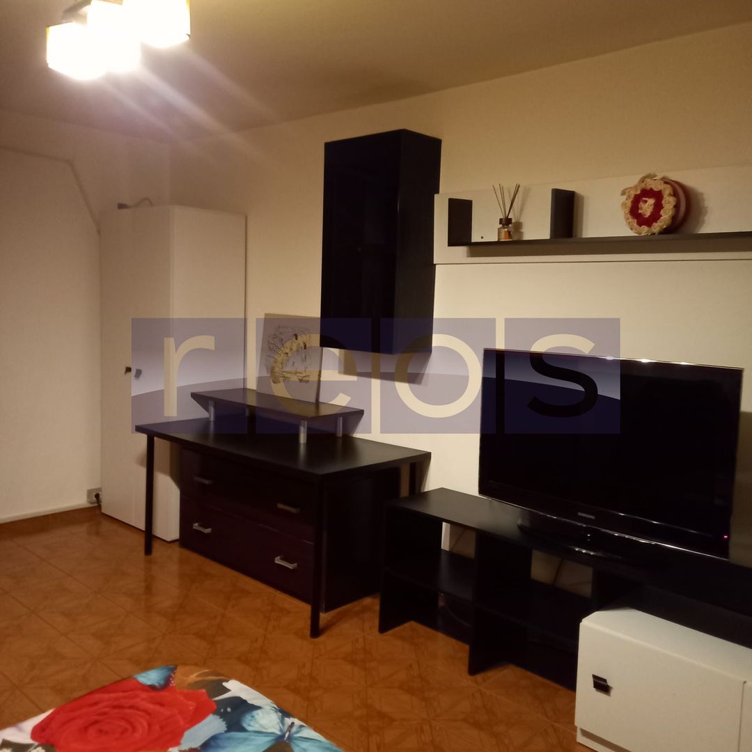 DE INCHIRIAT GARSONIERA SPATIOASA- METROU TIMPURI NOI - Poză 2