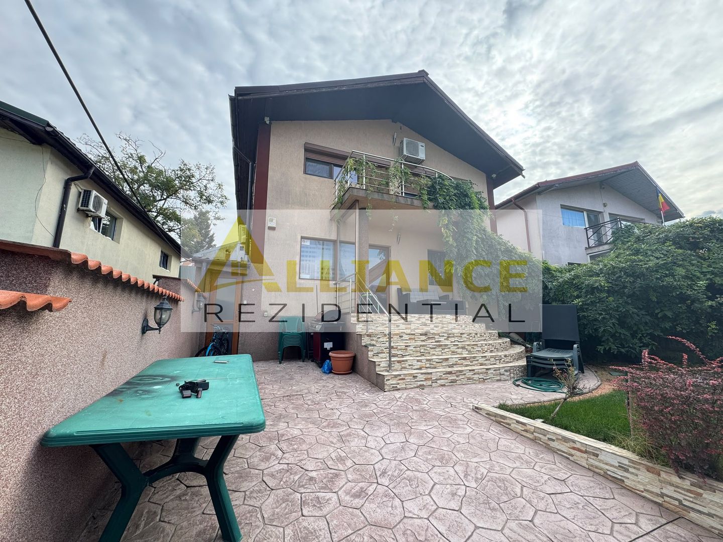 Vila individuala 144mp util 40mp terasa 246mp teren mobilata utilata - Poză 1
