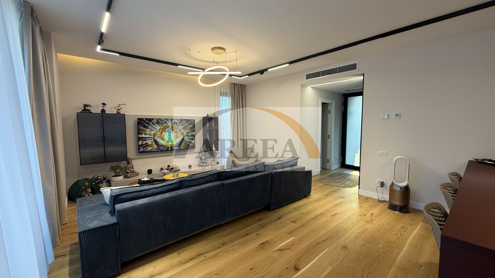 Vila 5 camere complex residential Tunari - Poză 38