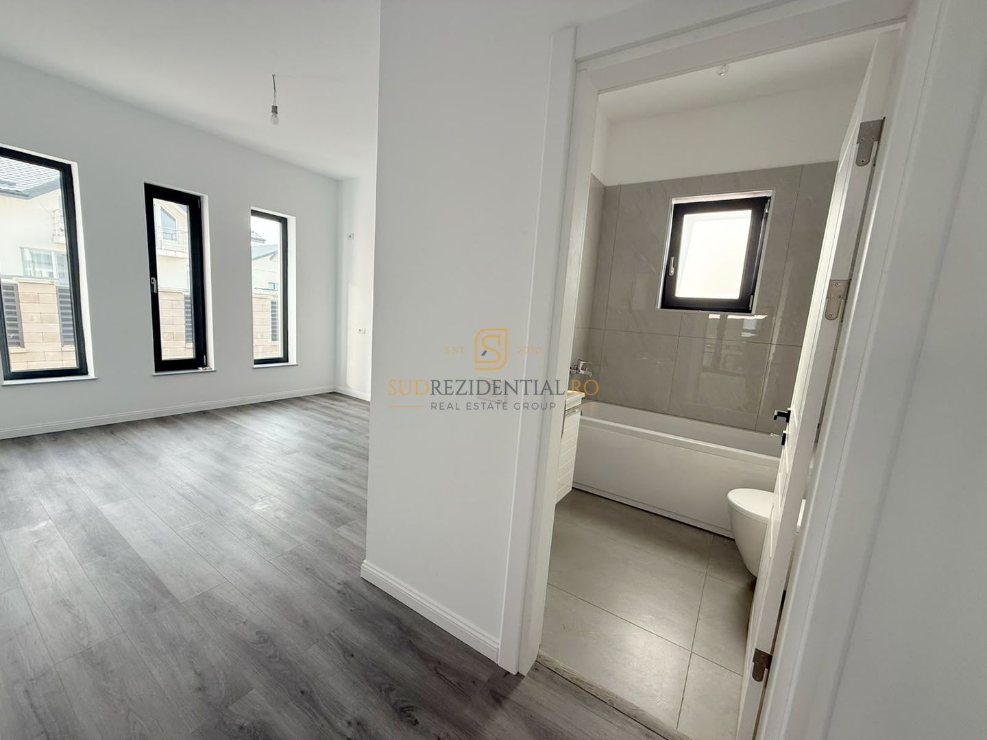 Casa Individuala cu 4 Camere si 2 Bai | Teren 343 mp, zona centrala - Poză 3
