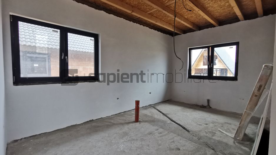 De vânzare casă cu 4 camere, la nivel semifinisat, Cihei - Poză 4