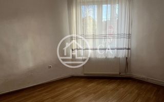 Casă de închiriat cu 3 camere în zona Centrală, Oradea. - Poză 2