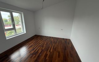 Carport. Toate utilitatile. In vatra veche la asfalt. - Poză 15