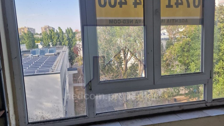 Vanzare apartament 4 camere Drumul Taberei - Poză 9