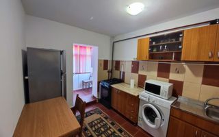 # - Apartament cu o cameră - 5 minute de Podu Roș - Poză 4