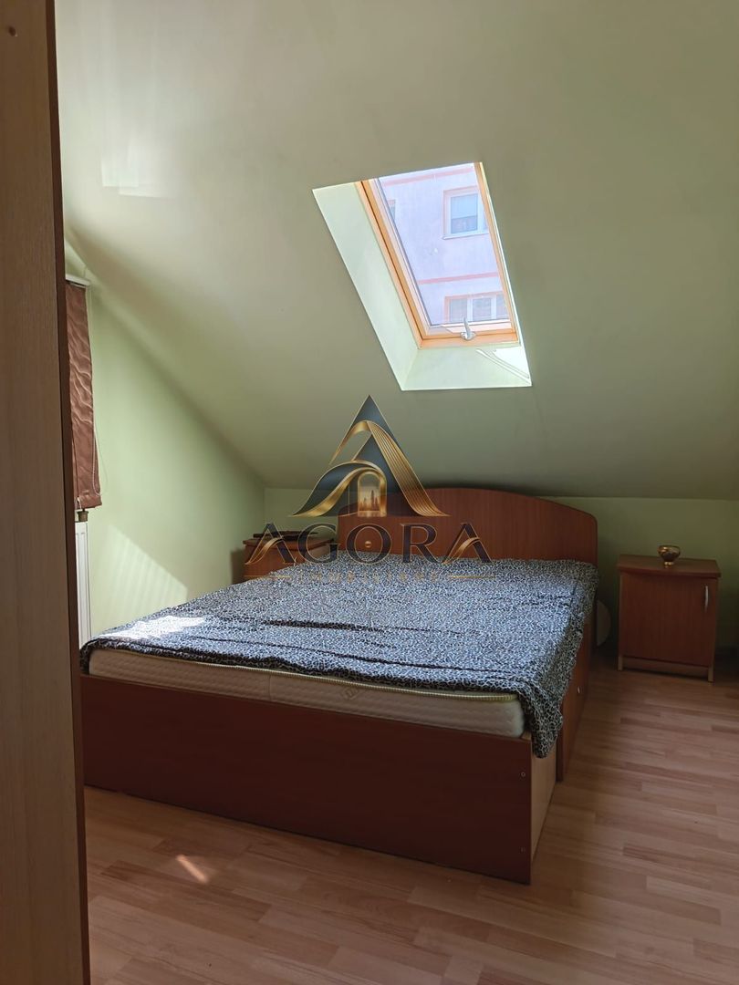 Apartament la mansardă 3 camere Vasile Aron - Poză 2