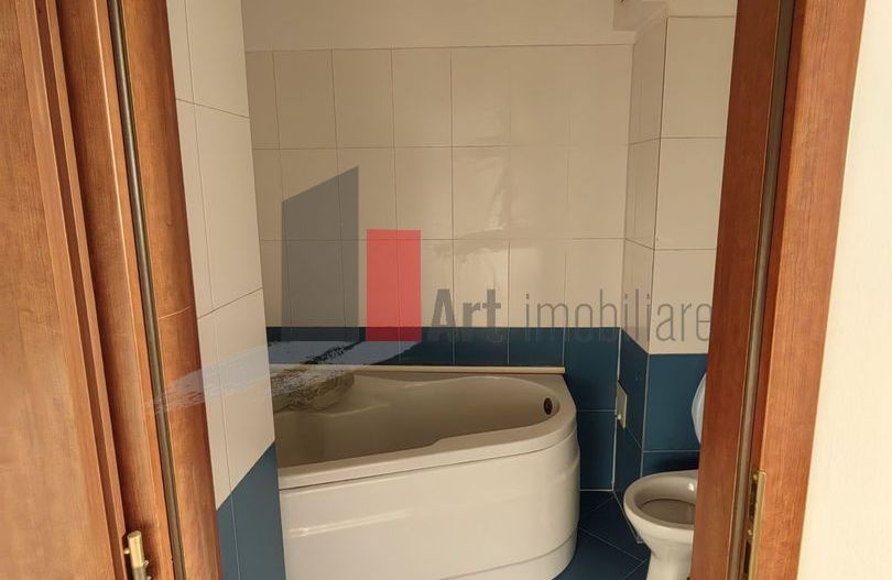 Apartament 3 camere tip Duplex Cartierul Latin - Poză 5