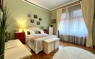 Apartament grandios cu vedere spectaculoasă spre Piața Libertății - Poză 15