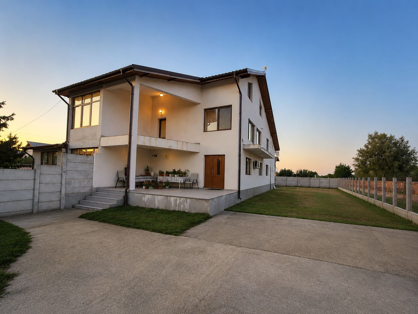 Vilă de vanzare | Teren mare 749 mp | Locuinta & Afacere Dragomiresti - Poză 1