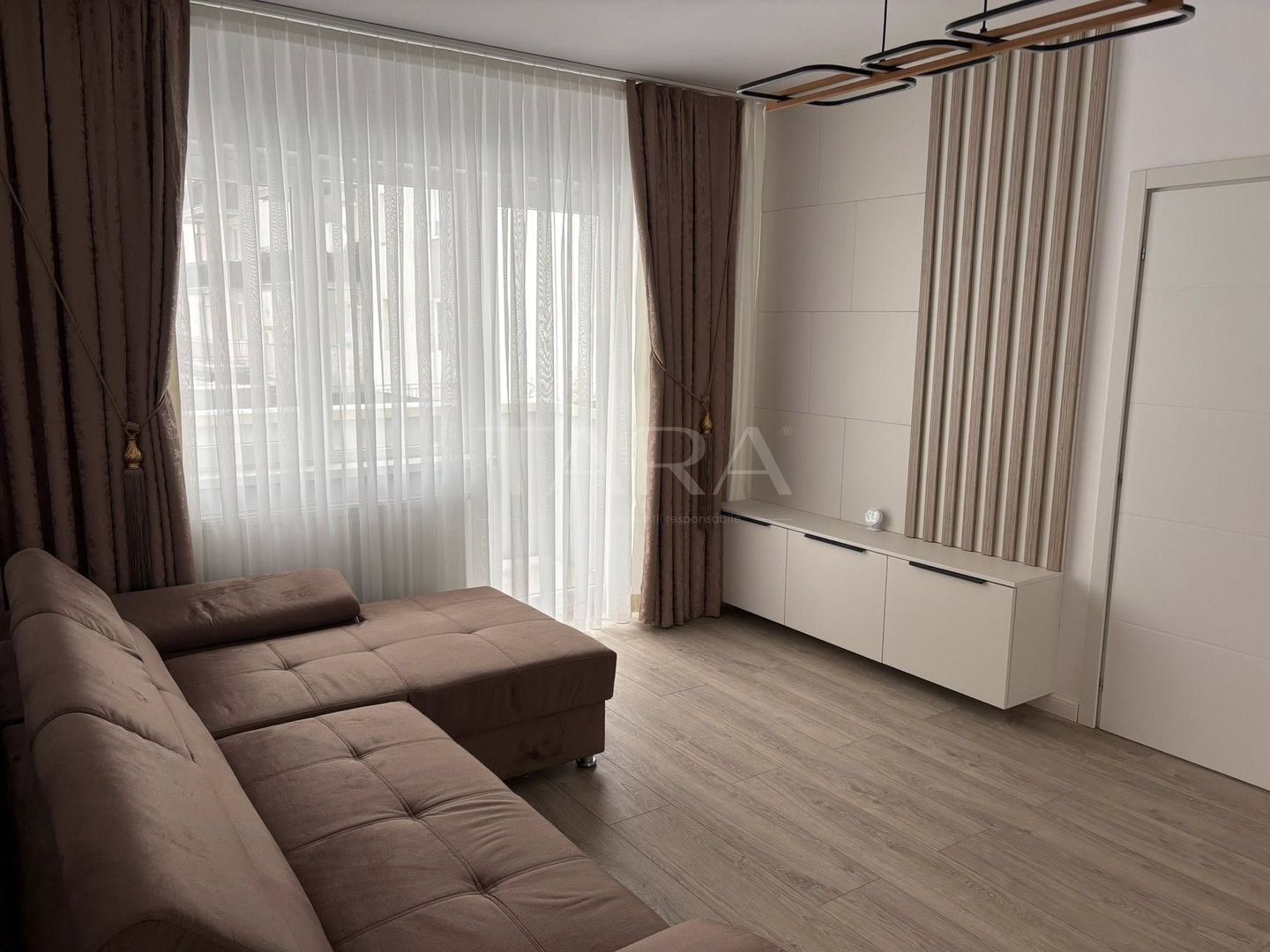 !!OCAZIE!! APARTAMENT DE VANZARE - Poză 1