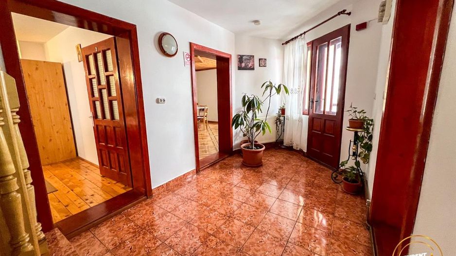 Pensiune in decor fermecator, loc de istorie si legenda, Moieciu de Jos, Bran - Poză 41