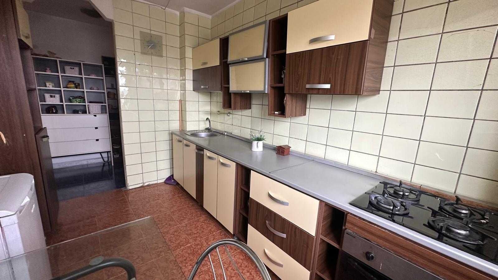 Apartament 4 camere Teiul Doamnei – vedere panoramică, bloc reabilitat 2022 - Poză 6