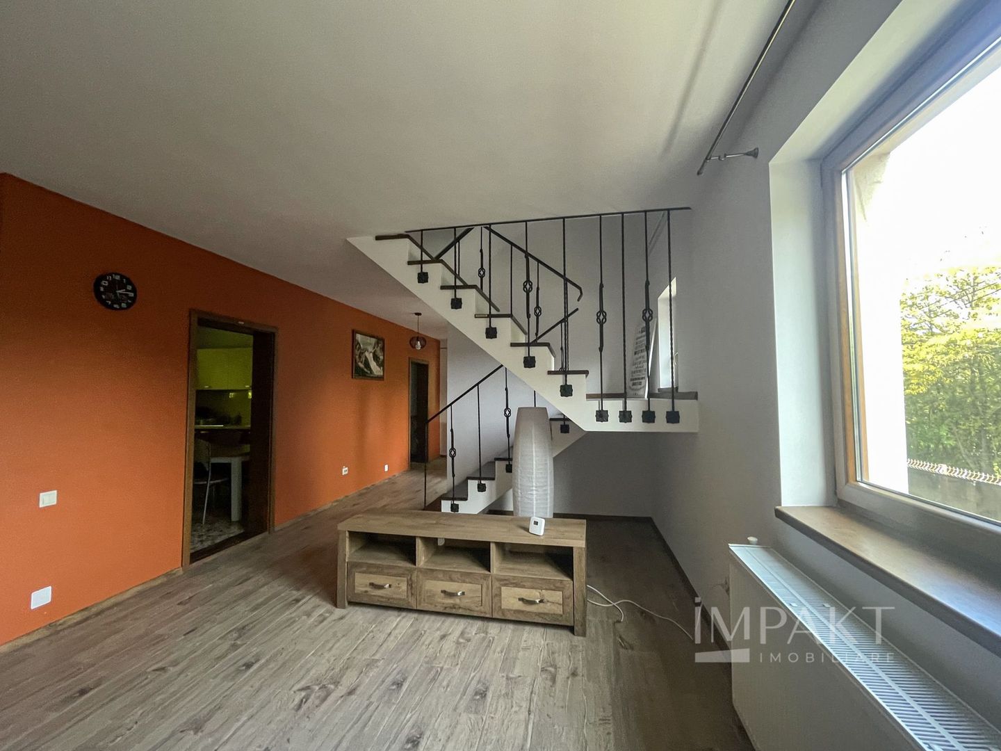 Casa individuala cu 6 camere, in cartierul Buna-Ziua - Poză 1