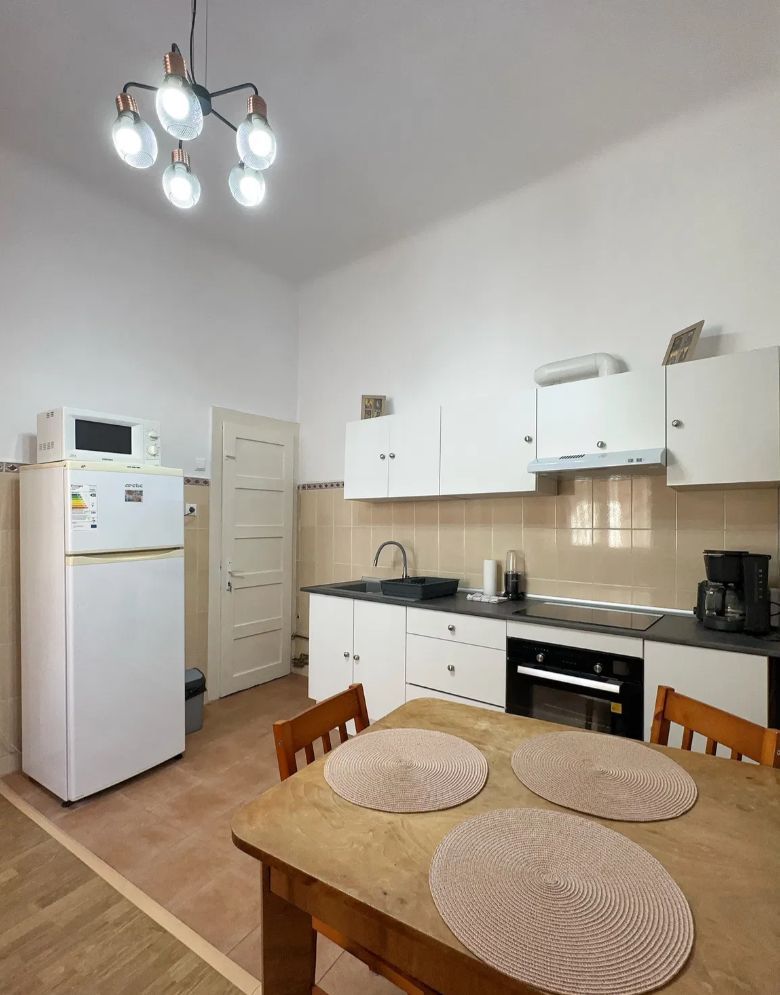 Apartament Modern De Inchiriat | Pet Friendly | Ultracentral | Terasa - Poză 3