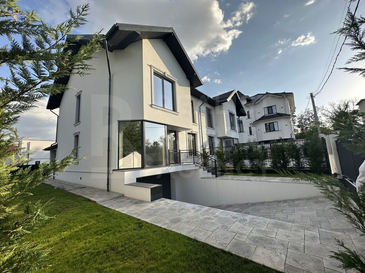 Vânzare, Duplex, 2 nivele, 4 camere, strada Aron Pumnul,Cricova - Poză 9