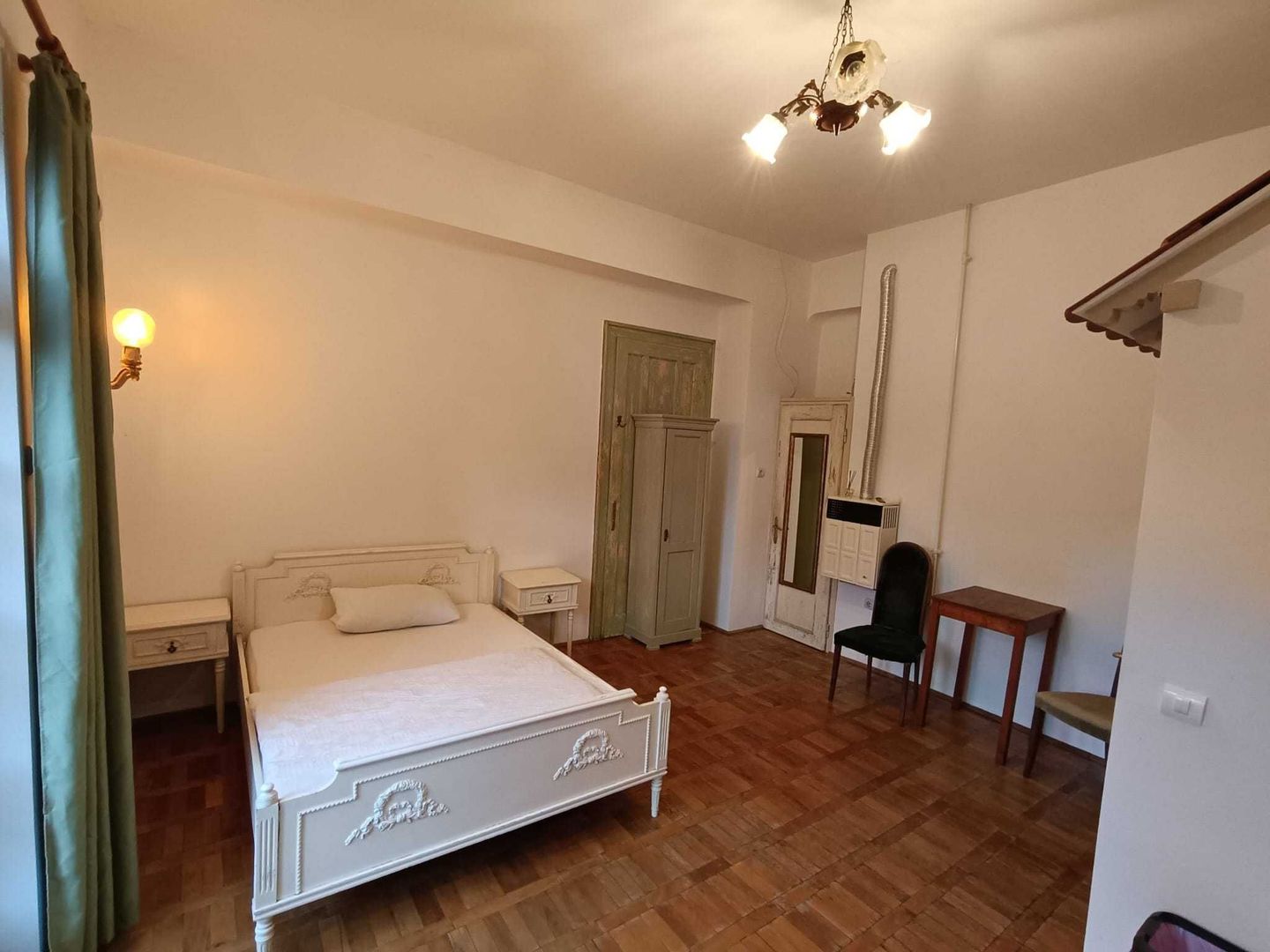 Garsoniera cu terasa proprie in vila interbelica | 20 mp + 16 mp terasa | Centru - Poză 5