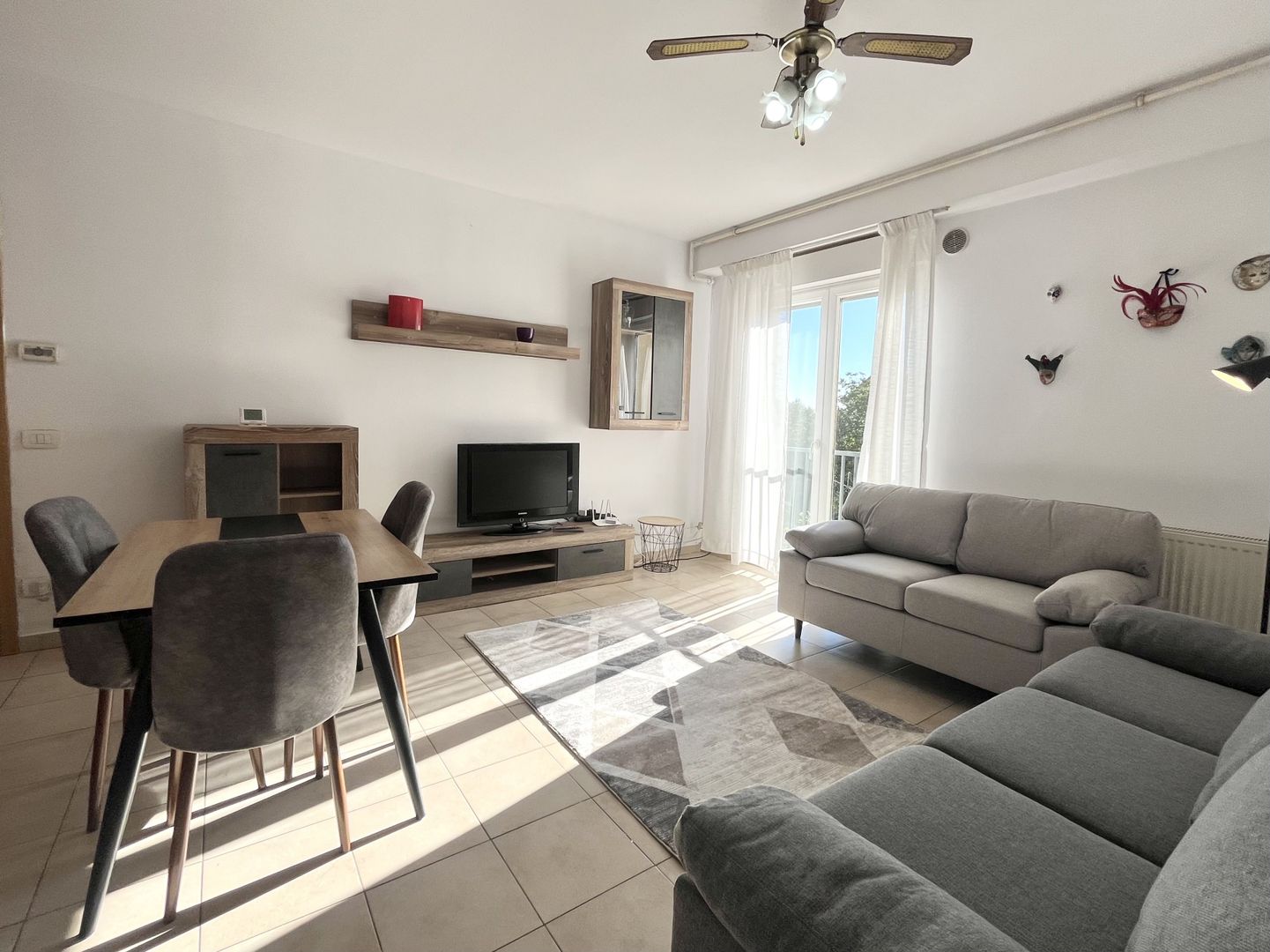 3 camere, primitor, parcare subterana, zona Complex- Spitalul Județean - Poză 3